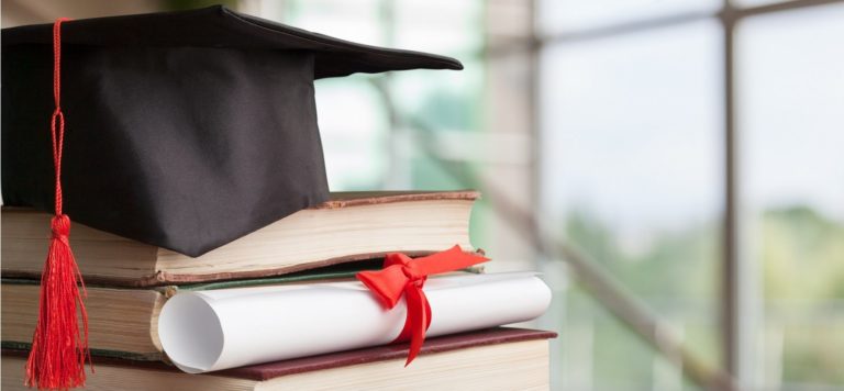 كلية العلوم الإنسانية – إعلان عن مناقشة أطروحة دكتوراه الطور الثالث تخصص تاريخ المغرب الحديث والمعاصر للطالب : رقاب سعيد